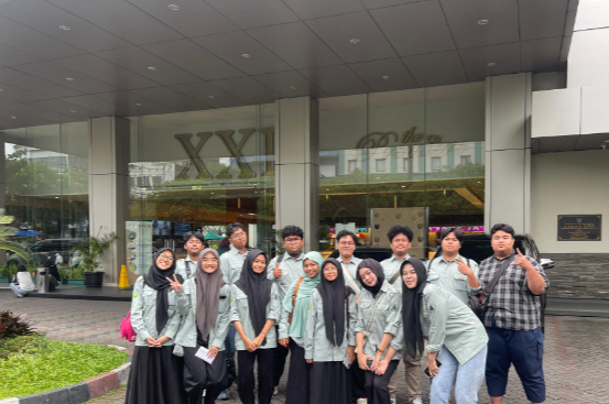 LEMBAGA PERS MUGA REALISASIKAN PROGRAM KERJA : RESENSI FILM