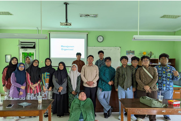 KEGIATAN “SHARING  WITH ALUMNI”